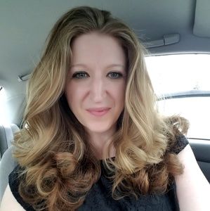 Meet your Posher, Valerie